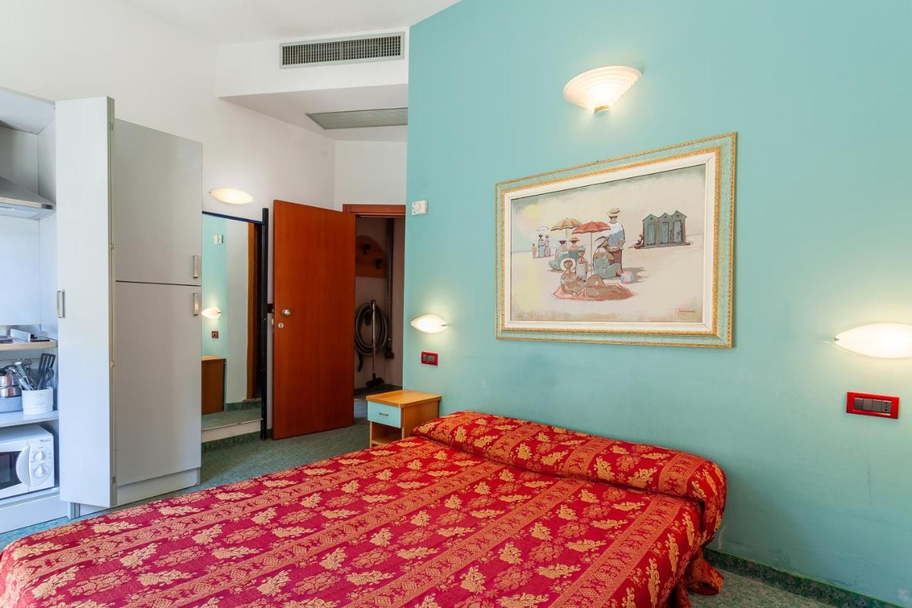 Aparthotel &