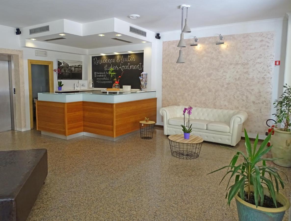 & Aparthotel 3*