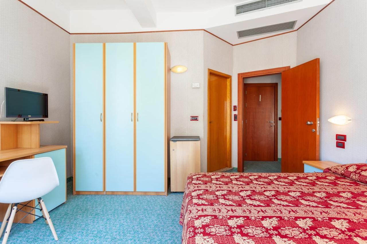 Apart-hotel &