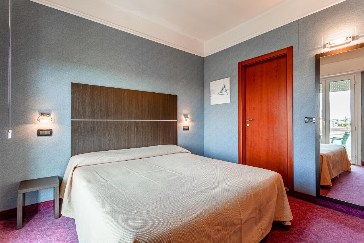& Apart-hotel