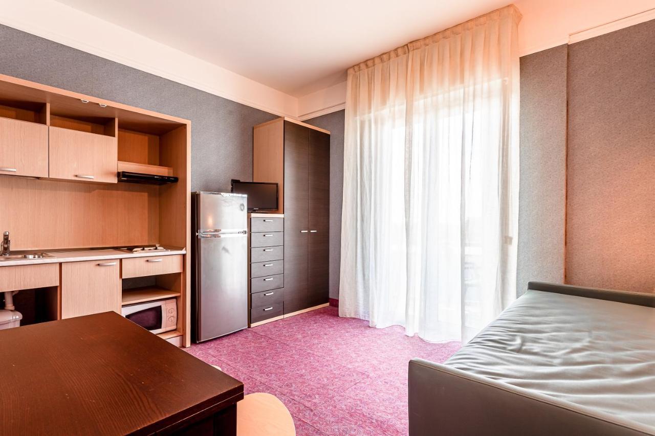 & Apart-hotel