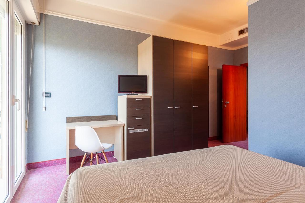 Apart-hotel &