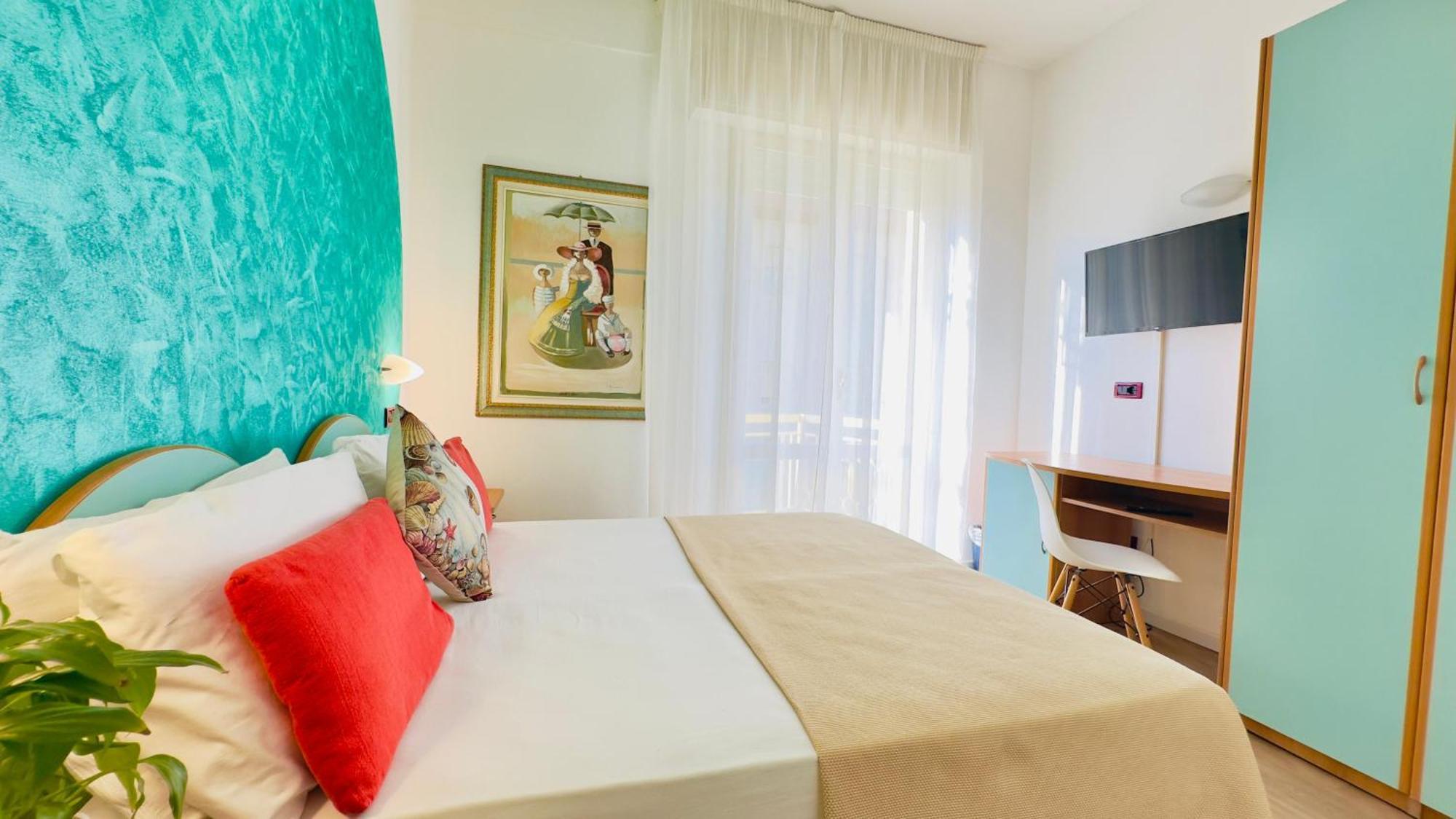 & Apart-hotel 3*